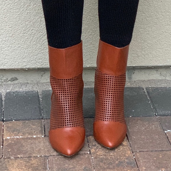 NIB Cognac Pointy Toe Perforated Heeled Boots - Picture 4 of 8